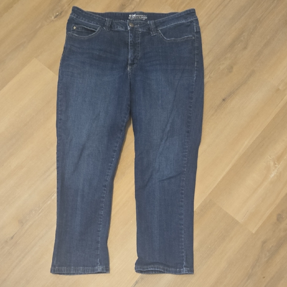 Lee Platinum Label Secretly Slender Premium Fit Collection Capri Jeans